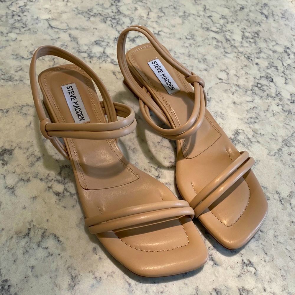 Steve Madden Hattie Heel